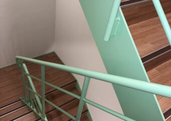 千葉市美浜区ビルを保育園へリノベーション・階段のリフォーム